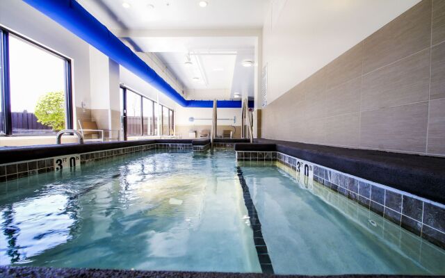 Holiday Inn Milwaukee Riverfront by IHG