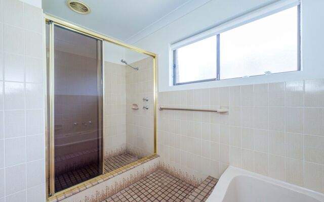 Columbia Close 2/9 - Nelson Bay