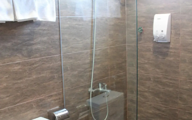 Ly Ky Hotel 2