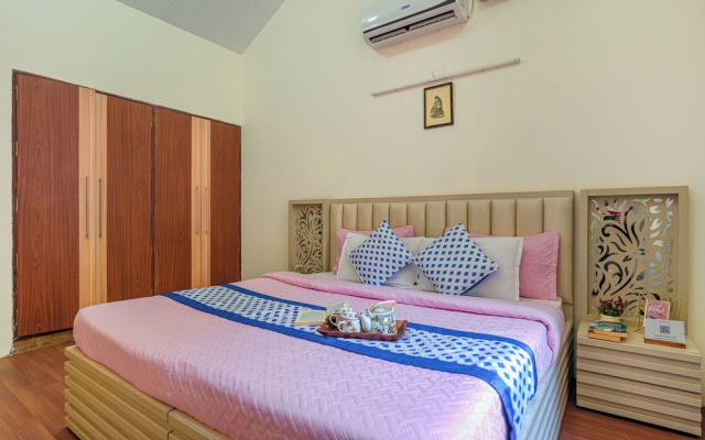 Alaya Stays 3BHK Golden Meadow Villa