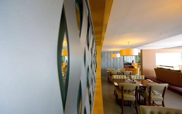 Palmyard Hotel