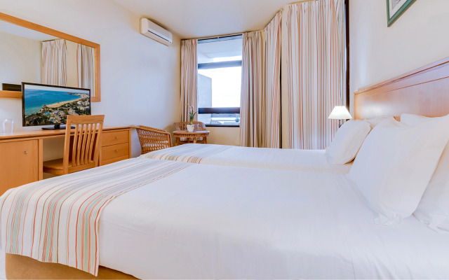 Auramar Beach Resort