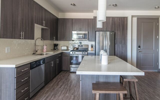 WanderJaunt Luxe Central Phoenix Apts