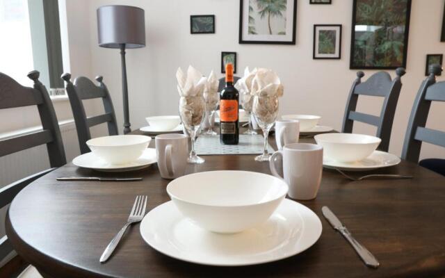Ideal Lodgings in Bury - Whitefield