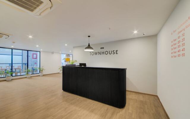 OYO Townhouse 777 - A3 empire