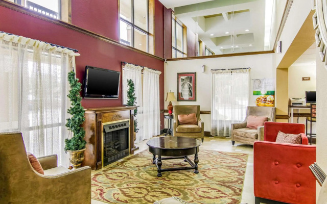 Quality Inn & Suites Atlanta Stone Mountain