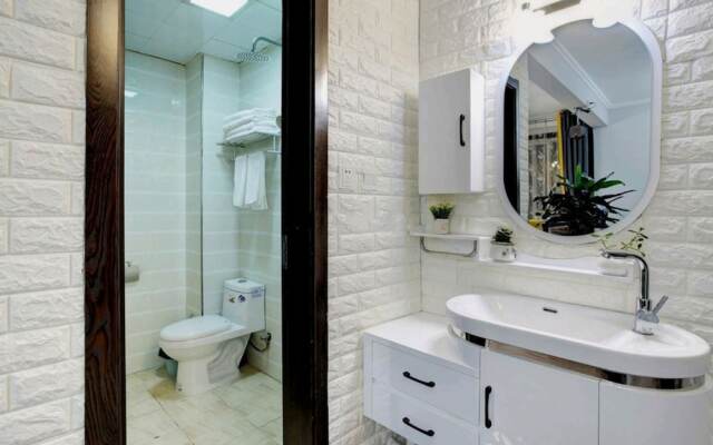 Galaxy King Bed Movie Near Goose Pagoda