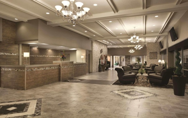 Radisson Hotel Louisville North - Image 2