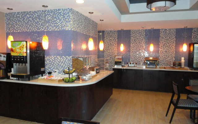 MainStay Suites Midland