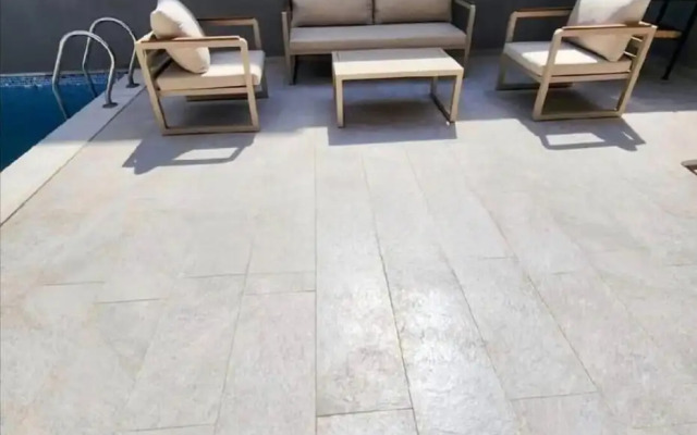 Luxury Appart With Pool Near to the Beach