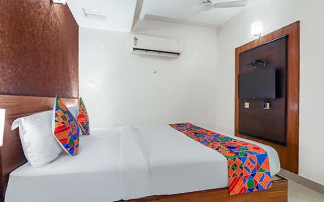 Fabhotel Nera Regency