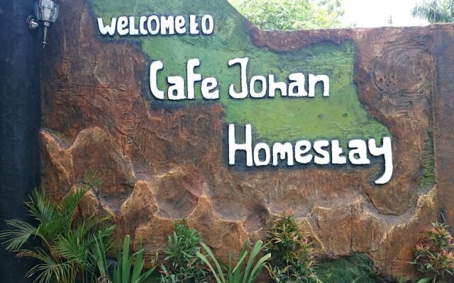 Café Johan Home Stay Senggigi