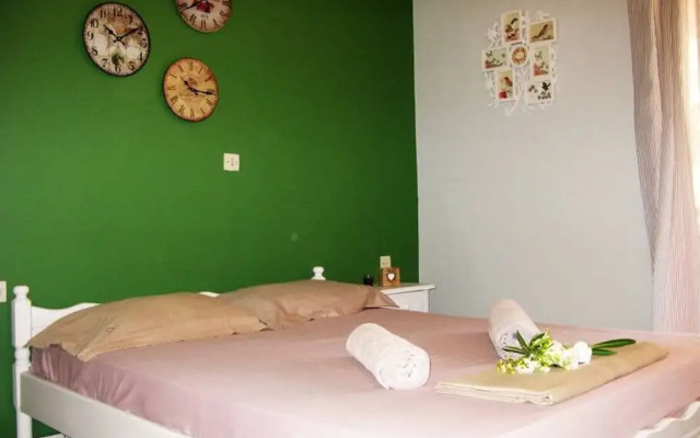 Kalamata s Handmade Apartment