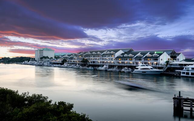 Holiday Inn & Suites Clearwater Beach S-Harbourside, an IHG Hotel