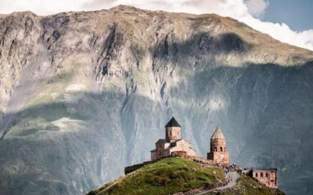 V&M Kazbegi Guesthouse