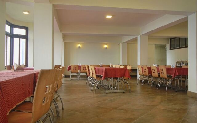 OYO 22038 Hotel Taktse Continental And Spa