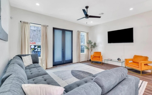 Modern Mid-city Maison