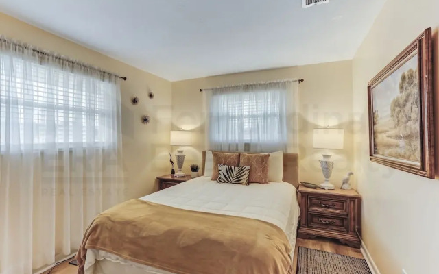 South Fletcher Beachfront Home by RedAwning