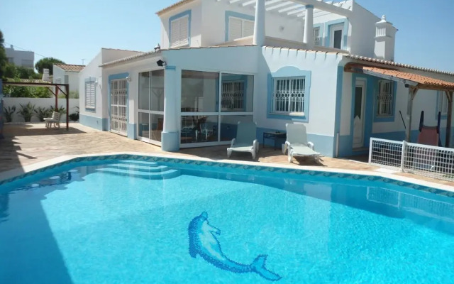 Alamos House