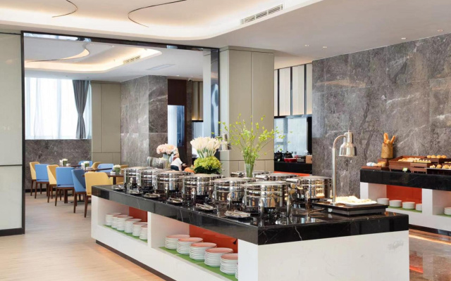 Hampton by Hilton Hefei West Railway Station Sili River