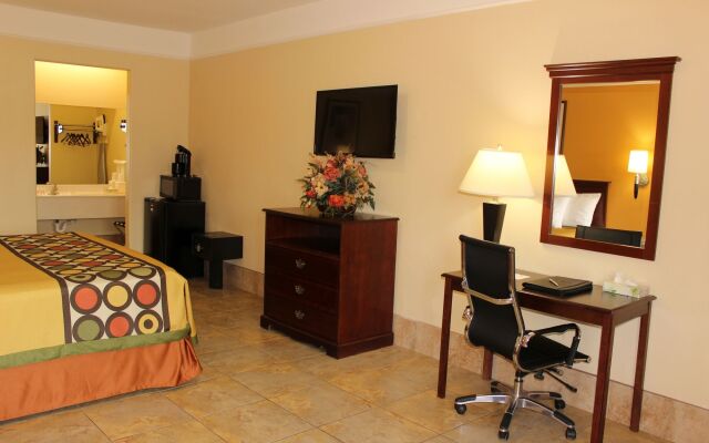 Texas Inn and Suites McAllen at La Plaza Mall and Airport