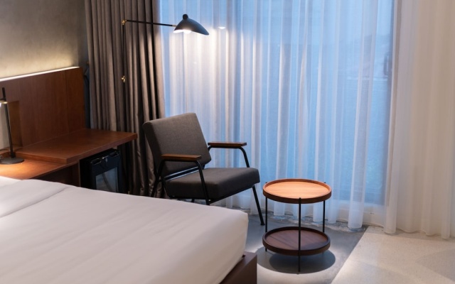 Bi Ecosuites Hanoi – Guest Rooms – Hanoi