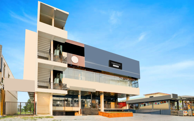 Townhouse Oak Haldwani RTO Office