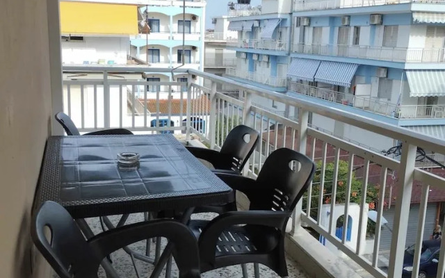 Zeusplace Spacious Apartment Private Parking