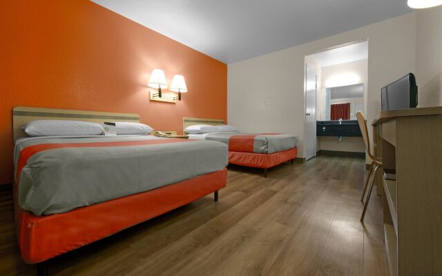 Motel 6 Albany, NY