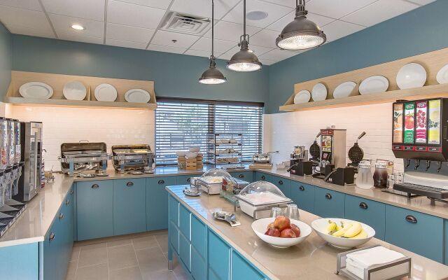 Country Inn & Suites by Radisson, Wichita East, KS