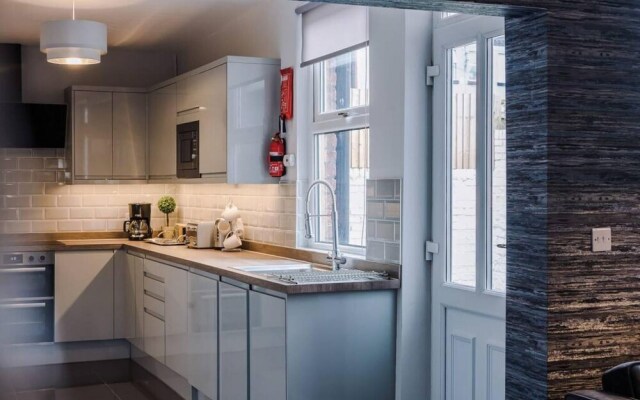 Host Apartments The Kensington Townhouse