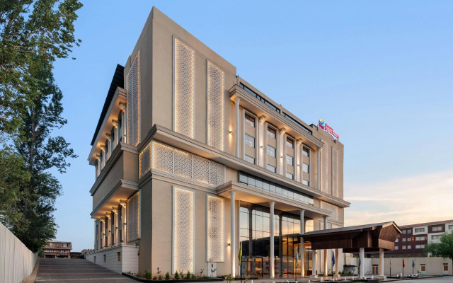 Ramada Encore By Wyndham Rajbagh Srinagar