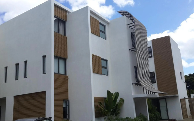 Villasun Seafront Apartment at Cap Ouest