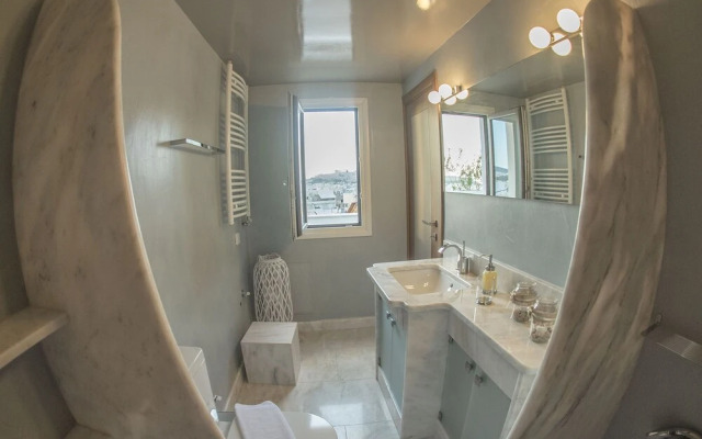 Stunning 2 bedroom house with amazing view