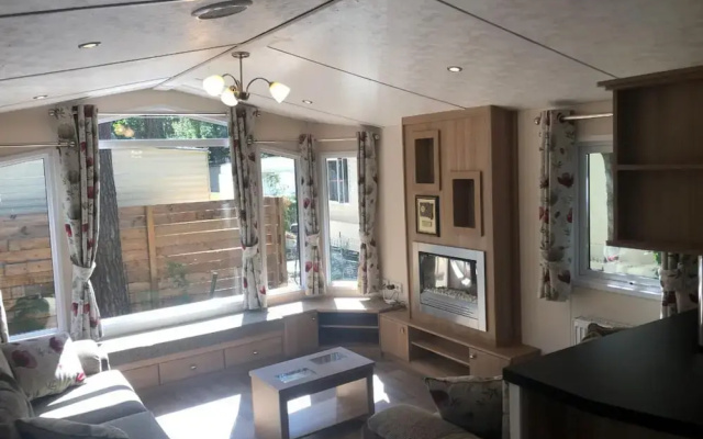Chalet Near Antwerp With Nature Trails