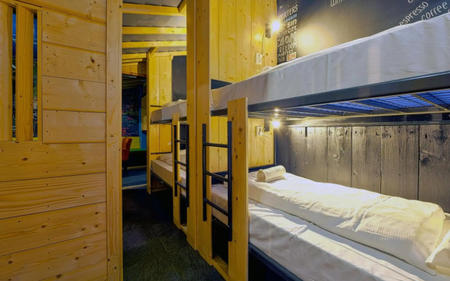 Amsterdam Teleport Hotel