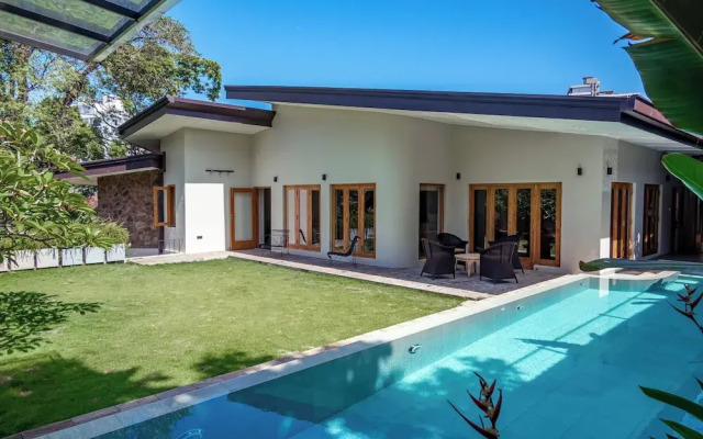 Colombo Villa Collection