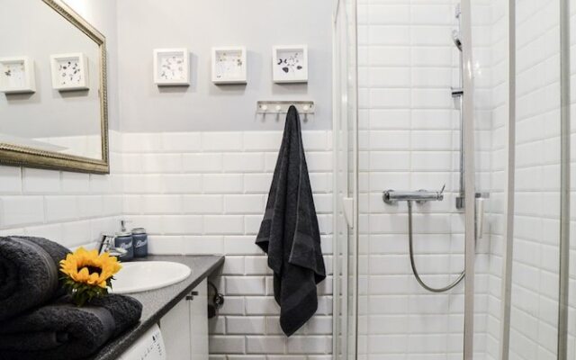 Downtown Colour Studio