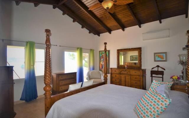 Caribbean Chic ocean front home 3 min to beach