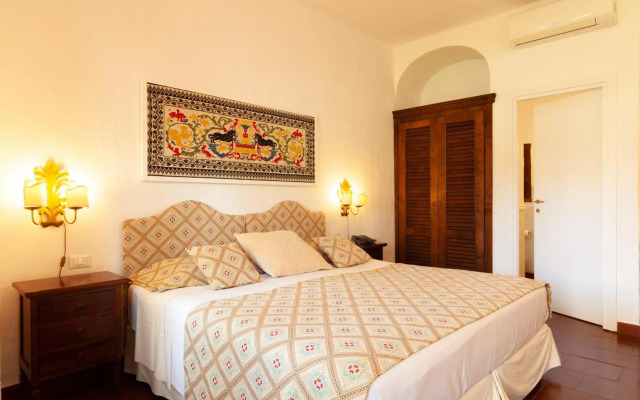 Nora Club Hotel