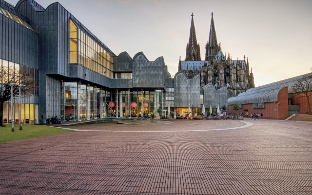Premier Inn Cologne City Sud Hotel