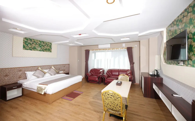 H Plus Hotel Yangon