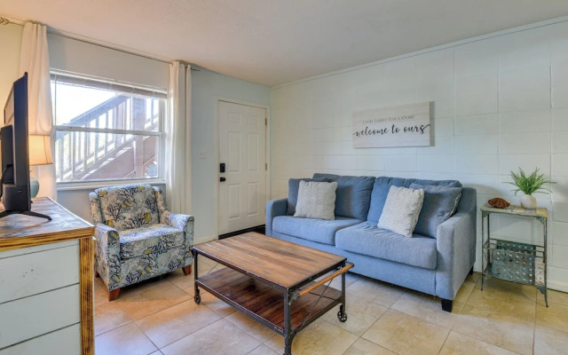 Okaloosa Island Condo Near Boardwalk & Beach!