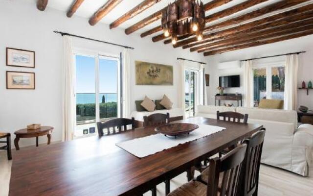 Thalia'S House