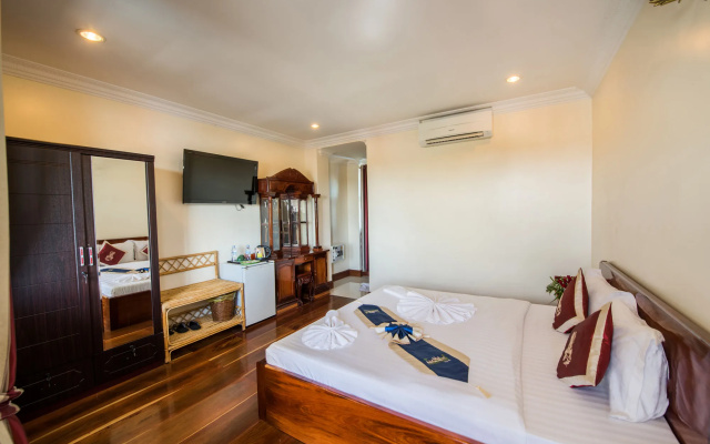 Seng Hout Hotel