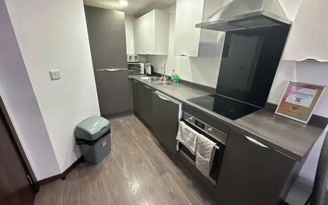 1br-sleeps4-parking-closetocentre