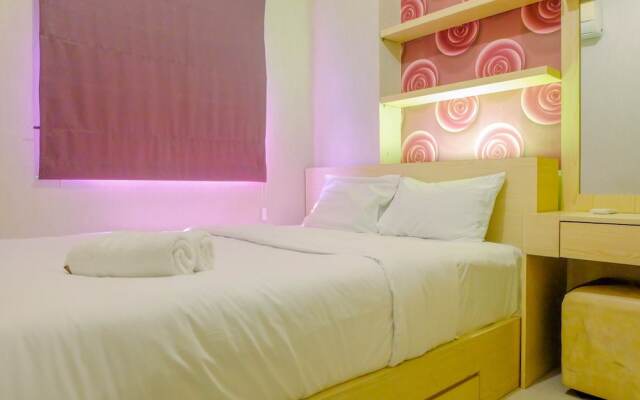 Warm 2BR Apartment at Green Pramuka City