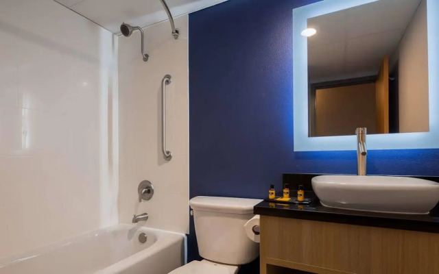 M Hotel & Conference Center