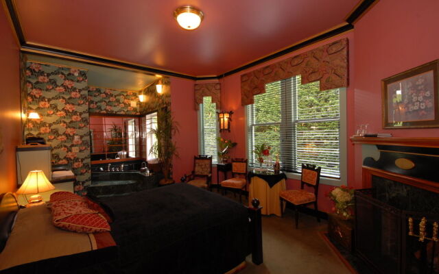 Humboldt House Bed & Breakfast