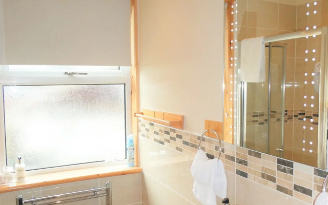The Willows - Room Only Accommodation